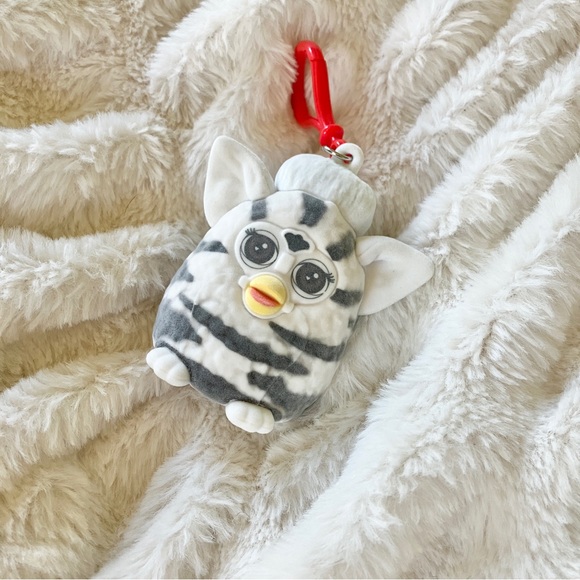 Hasbro Accessories - Hasbro White and Gray Furby Clip-On Plush Keychain